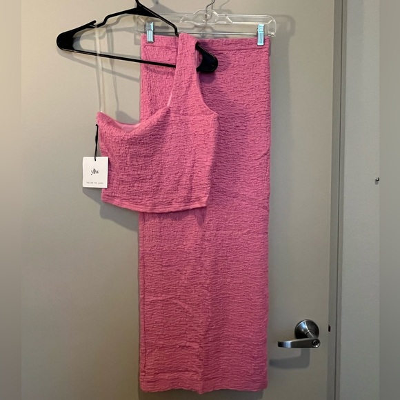 NWT Yellow The Label Textured Midi Set - Picture 2 of 12